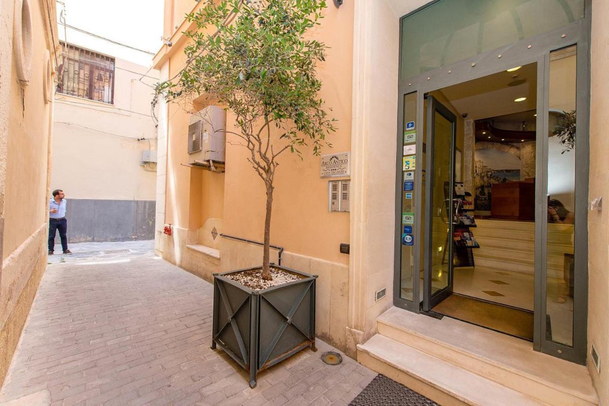 Arco Antico 3*